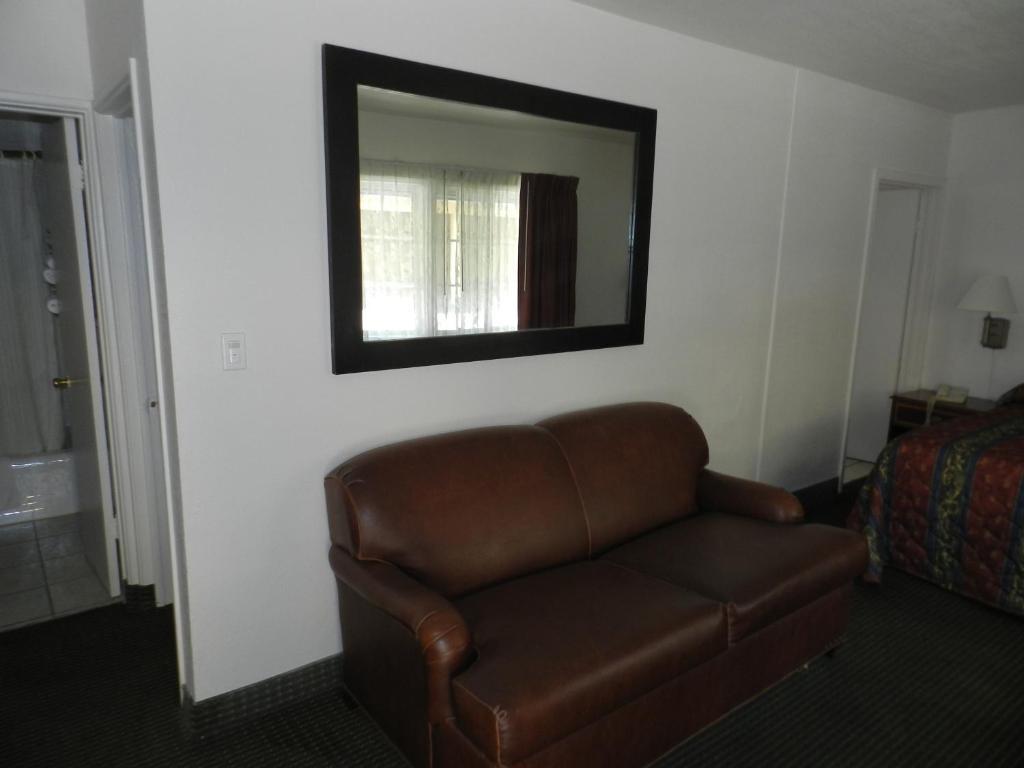 Starlite Motel Bellflower Room photo